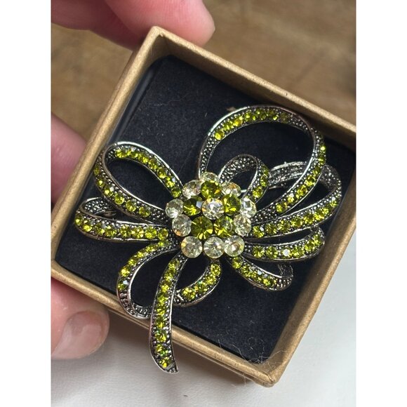 Vintage Rhinestone Bow Brooch Pin With Yellow & Clear Crystals - Picture 7 of 8